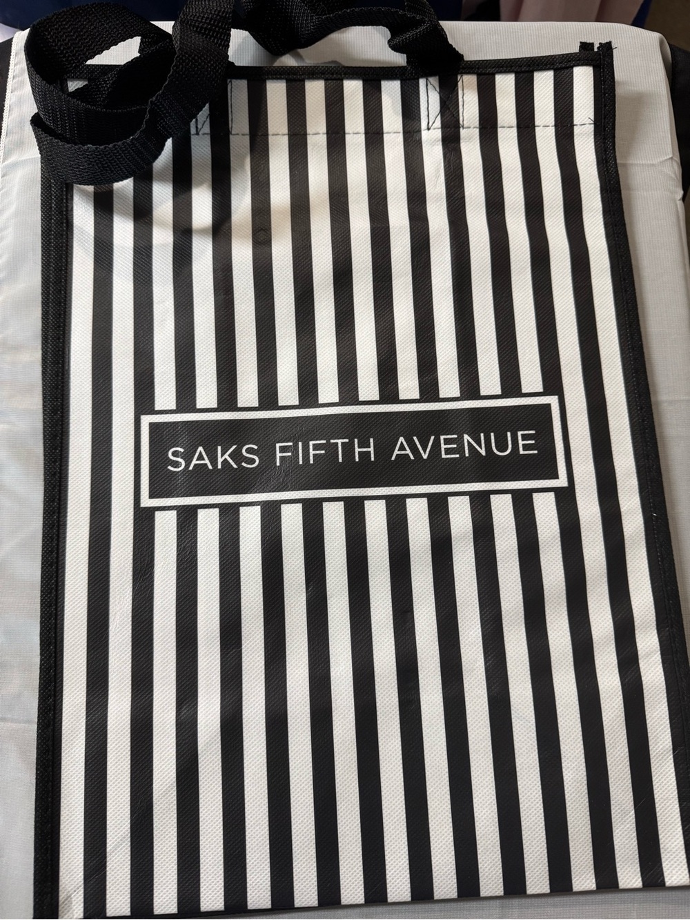 Saks Fifth Avenue Iconic branded Striped reusable shopping or gift Tote Bag —NWT